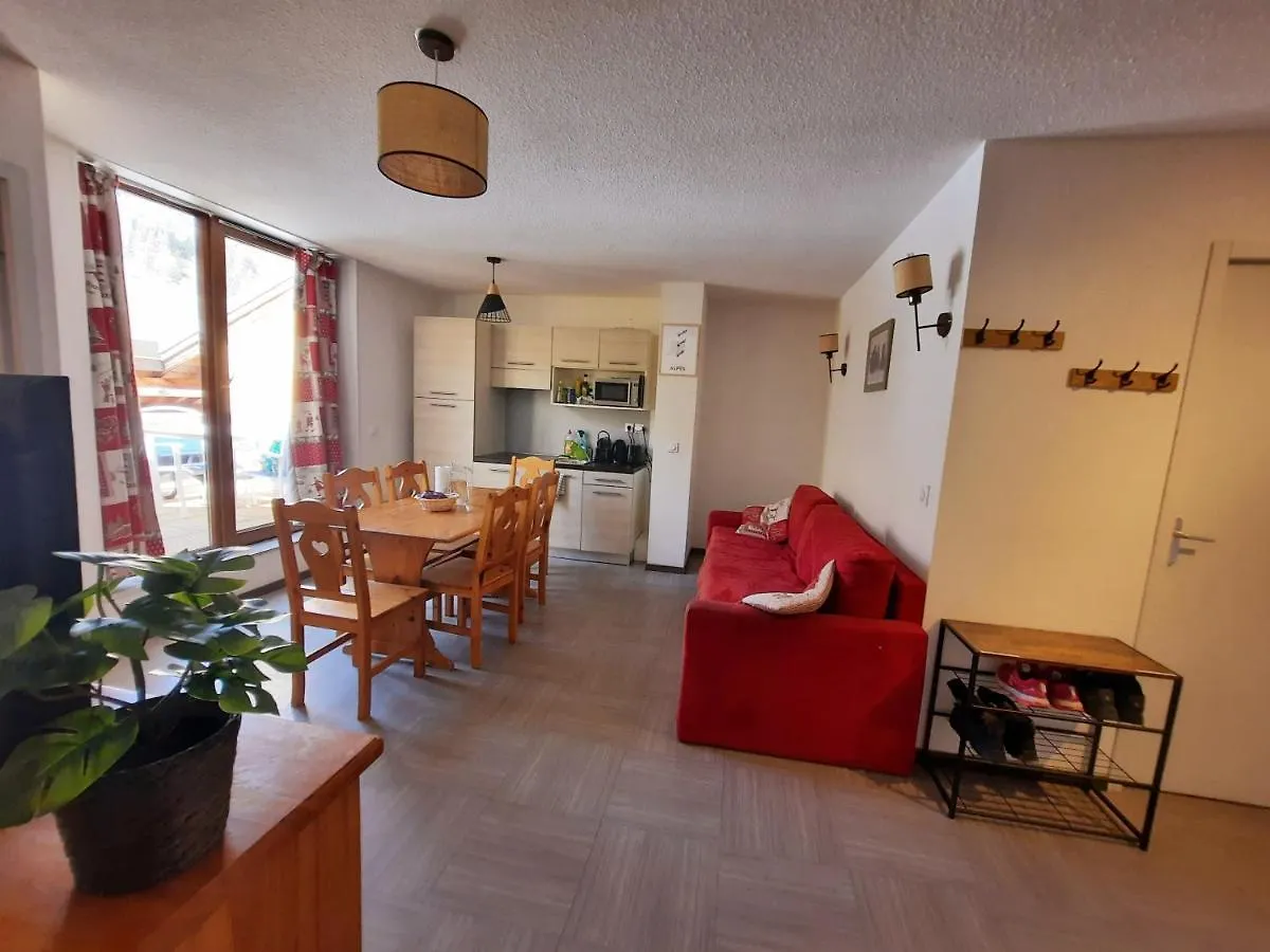 T2/3 6Pers & Pied Des Pistes & Piscine Chauffee Apartment Vars  0*, Vars (Hautes-Alpes)